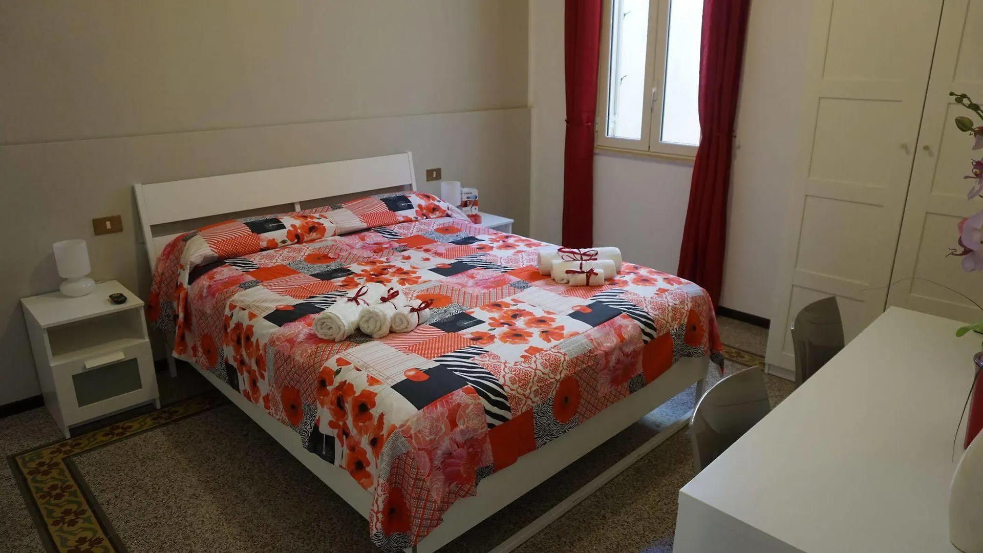 パレルモ ラ カーサ デイ リモーニ Bed & Breakfast 2*,